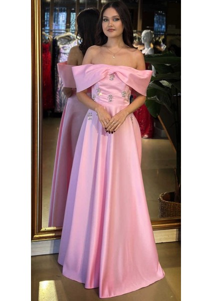 Pembe Madonna Yaka Taş Detaylı Kloş Etekli Saten Uzun Abiye Elbise 11063-06 indirimleri