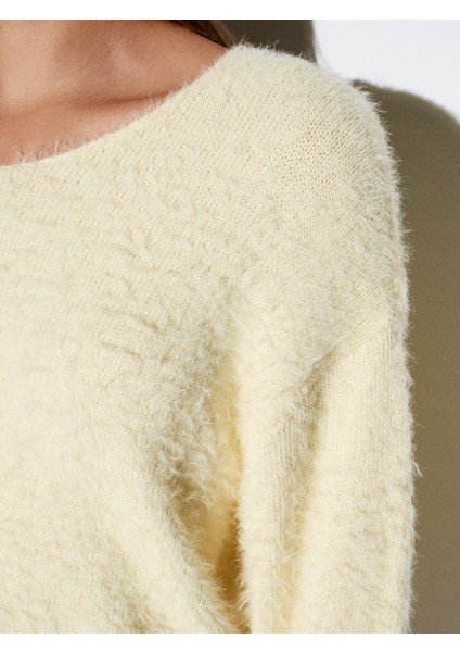 10806 Kayık Yaka Yumuşak Dokulu Triko Kazak-Açık Sarı fırsatları