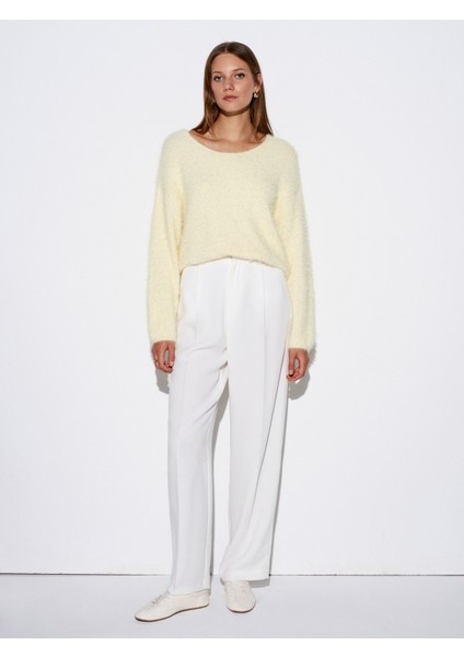 10806 Kayık Yaka Yumuşak Dokulu Triko Kazak-Açık Sarı indirimleri