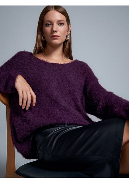 10806 Kayık Yaka Yumuşak Dokulu Triko Kazak-Mürdüm modelleri