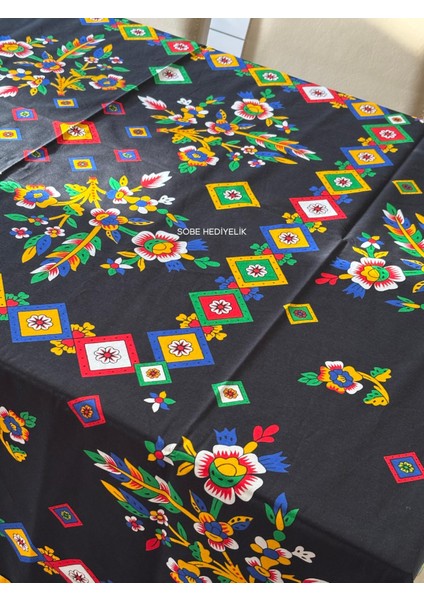 Kolay Temizlenebilir Çiçek Desenli Pamuklu Masa Örtüsü 170X170 cm – Çeyizlik, Sofra ve Dekoratif