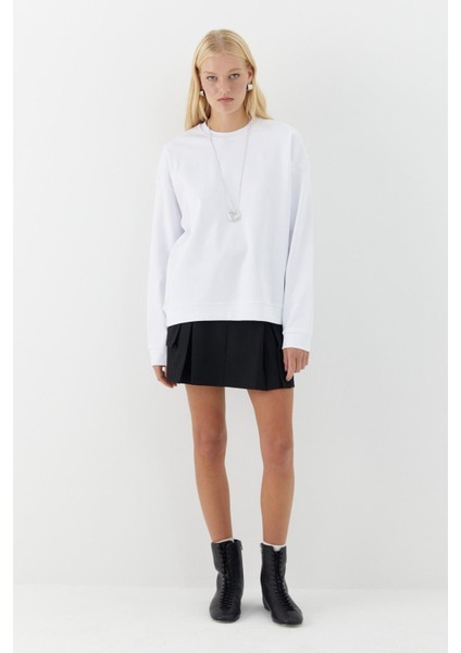 Düz Basic Bisiklet Yaka Sweatshirt Beyaz fiyatları