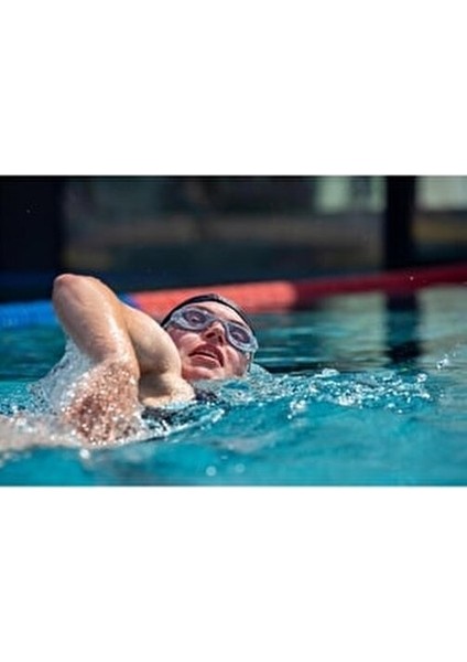 Nabaiji Ayarlanabilir Yüzücü Gözlüğü Gri Renk Buğu Yapmaz Silikon Malzeme ile fırsatları