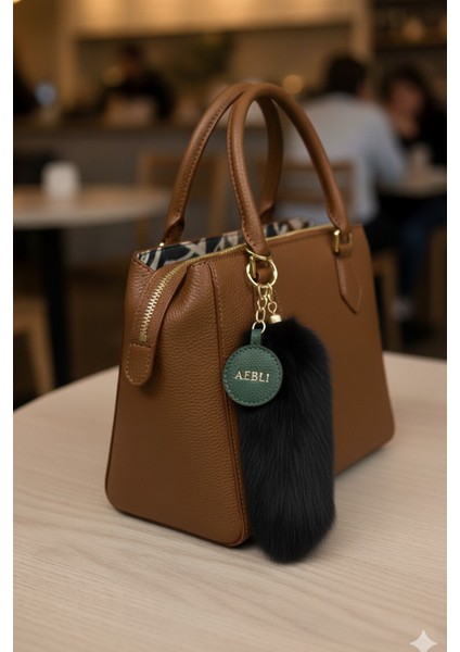 Gümüş Rengi Uzun Tüy Çanta Aksesuarı (15CM) modelleri