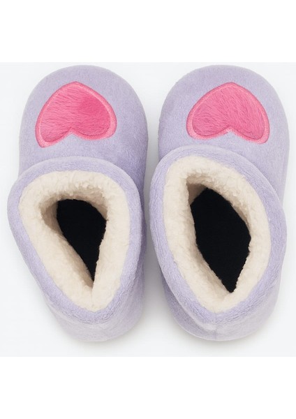 Kız Bebek Polar Patik – Kalp Desenli, Yumuşak Tabanlı, Kaymaz, Sıcak Tutarlı Kışlık Ev Ayakkabısı (Lila) fiyatları