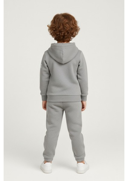 Erkek Çocuk Örümcek Adam Baskılı Kapüşonlu Eşofman Takımı | Rahat ve Şık Günlük Takım modelleri
