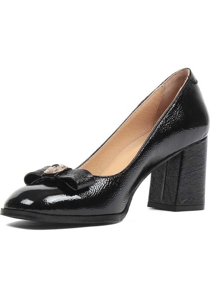 Kadın Siyah Tokalı Kalın Topuklu Rugan Deri Ayakkabı