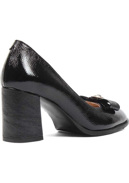 Kadın Siyah Tokalı Kalın Topuklu Rugan Deri Ayakkabı fiyatları