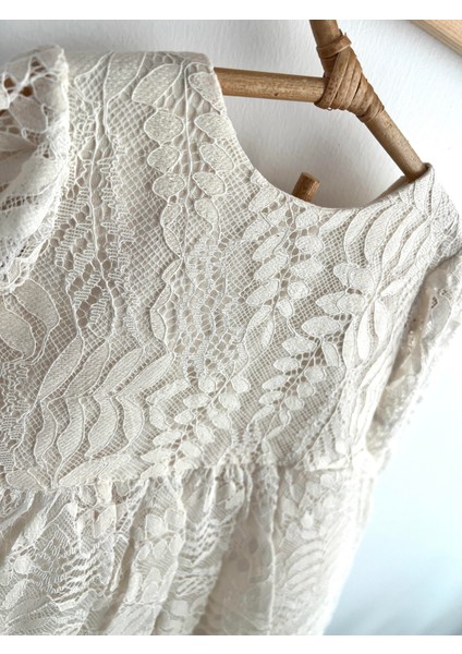 Kız Çocuk Elbise Uzun Kollu Fiyonklu Dantel Detaylı Sırt Baglamalı Bayramlık ve Özel Gün Elbisesi indirimleri