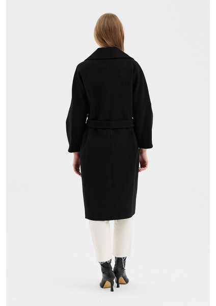 Kadın Oversize Çift Cepli Kısa Kaşe Kaban