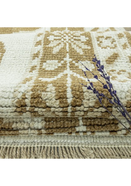 Eyvan Ilkel Desenli Yün Halı 294X407 cm indirimleri