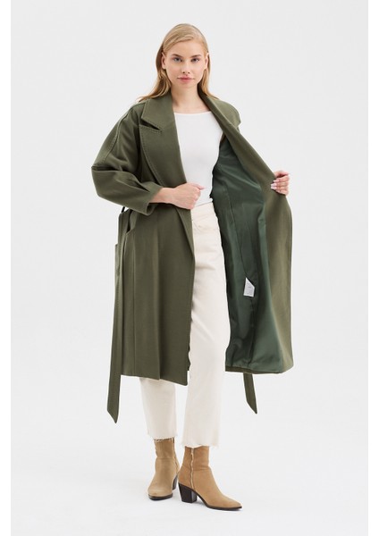 Kadın Oversize Çift Cepli Kısa Kaşe Kaban fırsatları