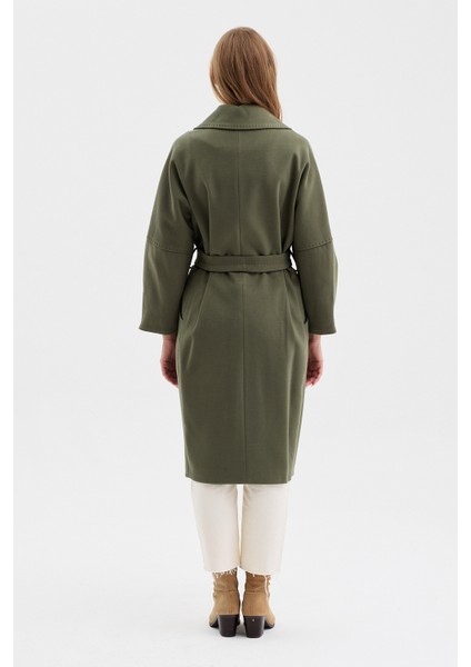 Kadın Oversize Çift Cepli Kısa Kaşe Kaban