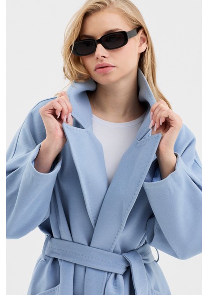 Kadın Oversize Çift Cepli Kısa Kaşe Kaban indirimleri