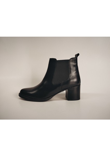 Kadın Hakiki Deri Siyah Lastikli Topuklu Bot fiyatları