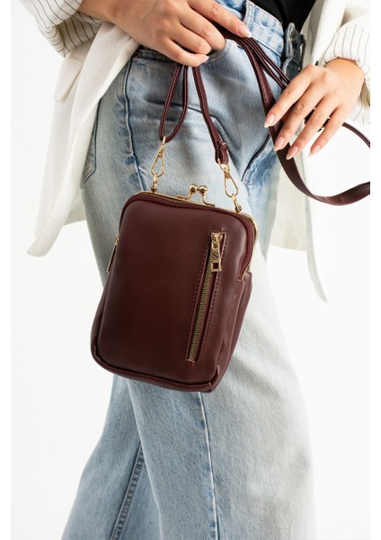 Kadın Burslu Gold Aksesuarlı Ayarlanabilir Çapraz Askılı Suni Deri Omuz ve Çapraz Çanta 1433 fiyatları