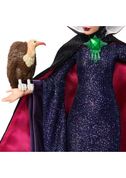 Disney Collector Pamuk Prenses Kötü Kraliçe Bebeği HVY54 fırsatları