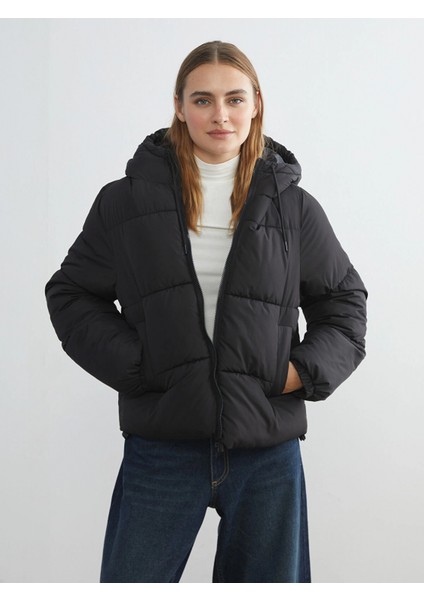 Lcw Vision Siyah Kapüşonlu Kadın Şişme Mont