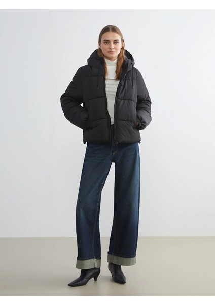 Lcw Vision Siyah Kapüşonlu Kadın Şişme Mont fiyatları