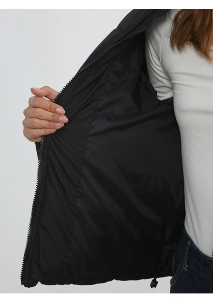 Lcw Vision Siyah Kapüşonlu Kadın Şişme Mont indirimleri