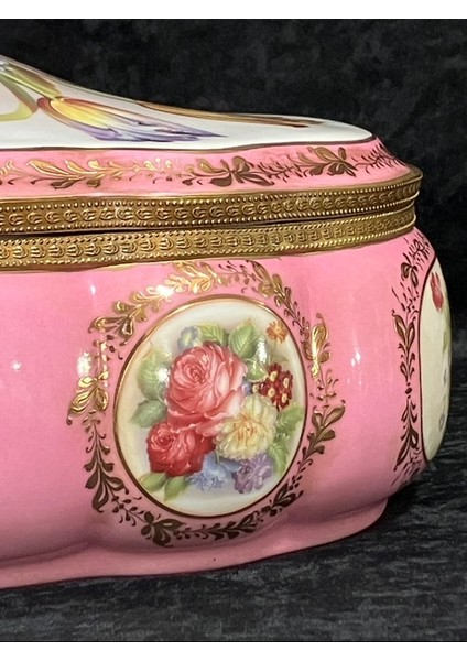 SEVRES Antika Porselen Sandık