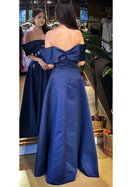 Lacivert Madonna Yaka Taş Detaylı Kloş Etekli Saten Uzun Abiye Elbise 11063-05 fırsatları