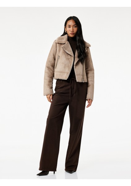 Kruvaze Yaka Uzun Kollu Fermuarlı Cepli Suni Kürk Yaka Crop Suni Süet Ceket