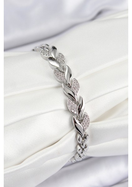 Pirinç Zirkon Taşlı Balık Kuyruğu Model Gümüş Renk Kadın Bileklik