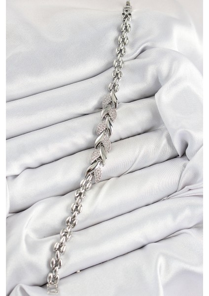 Pirinç Zirkon Taşlı Balık Kuyruğu Model Gümüş Renk Kadın Bileklik fiyatları