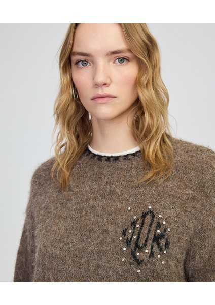 Monogram jakarlı strass taş işlemeli kazak IW6250050110074