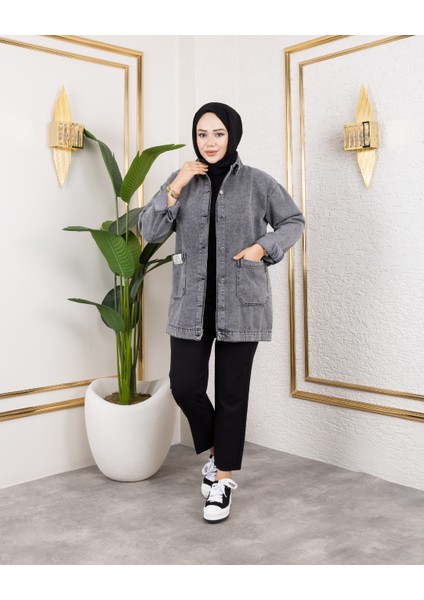 Kadın Cepli Düğmeli Koyu Gri Kot Ceket