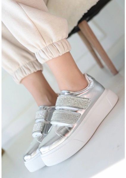 Dirla Gümüş Rugan Spor Ayakkabı