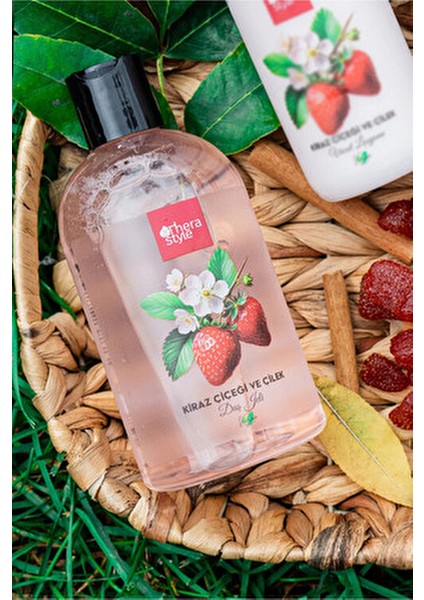 Kiraz Çiçeği ve Çilek Duş Jeli Ferahlatıcı Etki 500 ml Vegan Formül