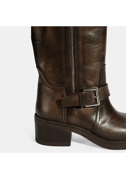 Kadın Kahve Metal Toka Detaylı Deri Çizme