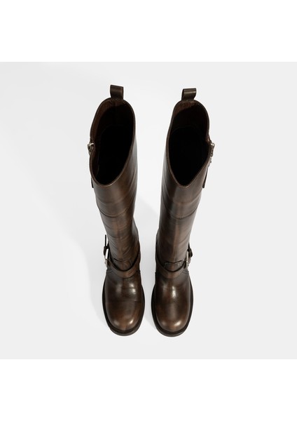 Kadın Kahve Metal Toka Detaylı Deri Çizme
