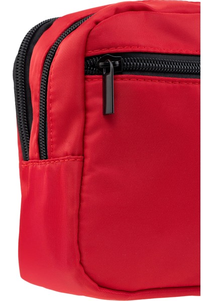 Kırmızı El Çantası