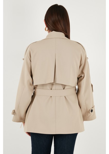 Relaxed Fit Kruvaze Yaka Düğmeli Astarlı Trençkot Bayan Trençkot 6839580 indirimleri