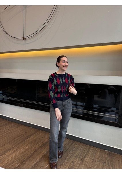 Baklava Desenli Düğmeli Uzun Kollu Hırka fırsatları