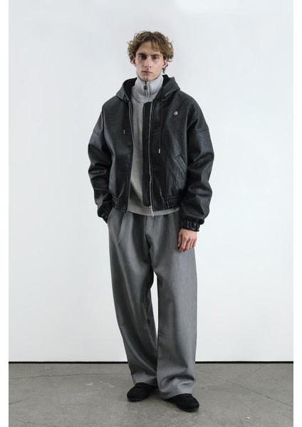 Kapüşonlu Siyah Deri Ceket