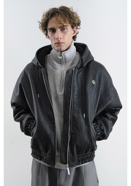 Kapüşonlu Siyah Deri Ceket fırsatları