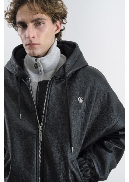 Kapüşonlu Siyah Deri Ceket indirimleri