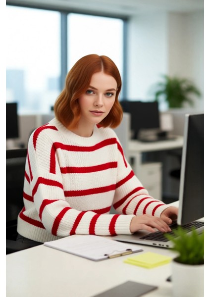 Kadın Crop Boy Akrilik Triko Kazak Bisiklet Yaka Geniş Kalıp Çizgili Soğuk Havalara Uygun Kaliteli