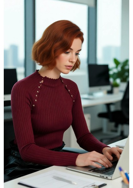 Kadın Zarif Fitted Kesim Dik Yaka Cut Out Detaylı Uzun Kollu Triko Kazak Bahar Trendi Kaliteli