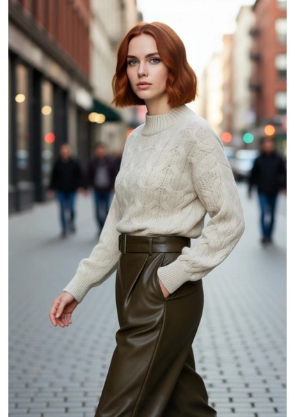 Kadın Basic Oversize Saç Örgü Dik Yaka Crop Triko Kazak Soğuk Havalar Için Modern Stil Kaliteli fırsatları