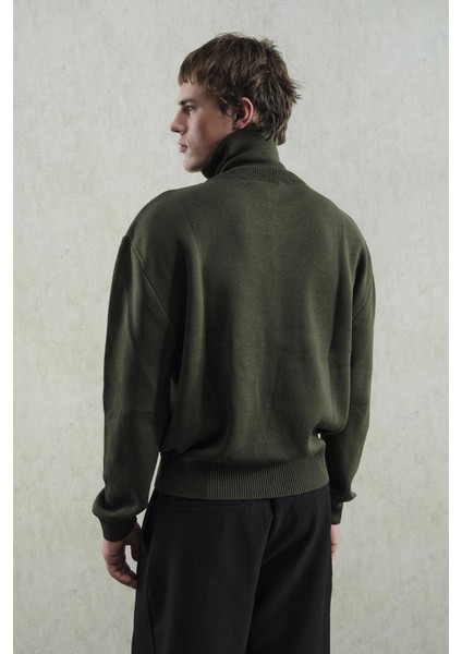 Fermuarlı Regular Fıt Yüksek Yaka Haki Kazak modelleri