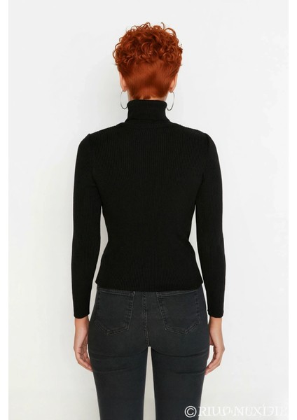 Kadın Basic Balıkçı Yaka Fitted Triko Kazak Akrilik Kumaşıyla Kış Kombinlerinin Vazgeçilmezi modelleri