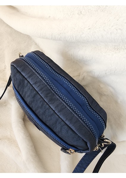 Kadın Askılı Suya Dayanıklı Çanta