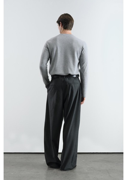 Çizgili Klasik Pilili Siyah Pantolon fırsatları