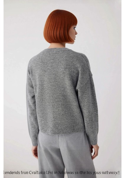 Kadın Modern Oversize Triko Kazak Bisiklet Yaka Düşük Kol Rahat ve Şık Görünüm Sağlar Kaliteli modelleri