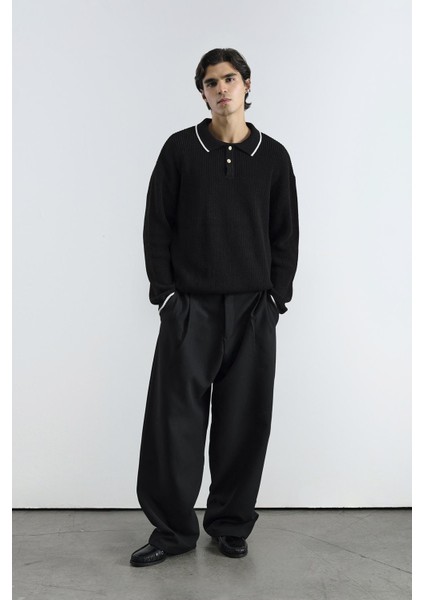 Gold Düğmeli Kontrast Çizgili Polo Yaka Siyah Kazak